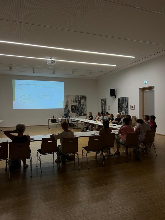 2026_BestPractice-JFB-Schlagfertig_gegen_Stammtischparolen.JPG  
