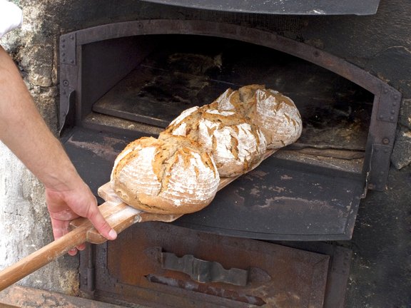 Brot vor Backofen